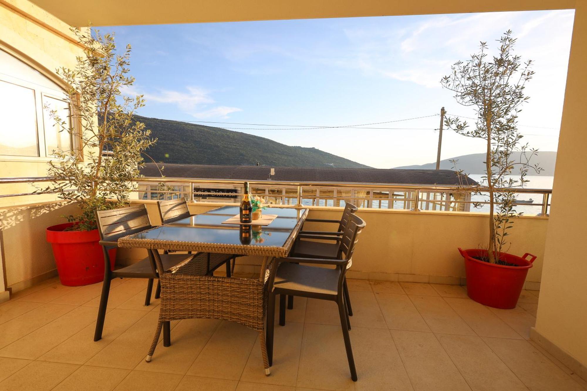 Apartments Milanovic Herceg Novi Kültér fotó