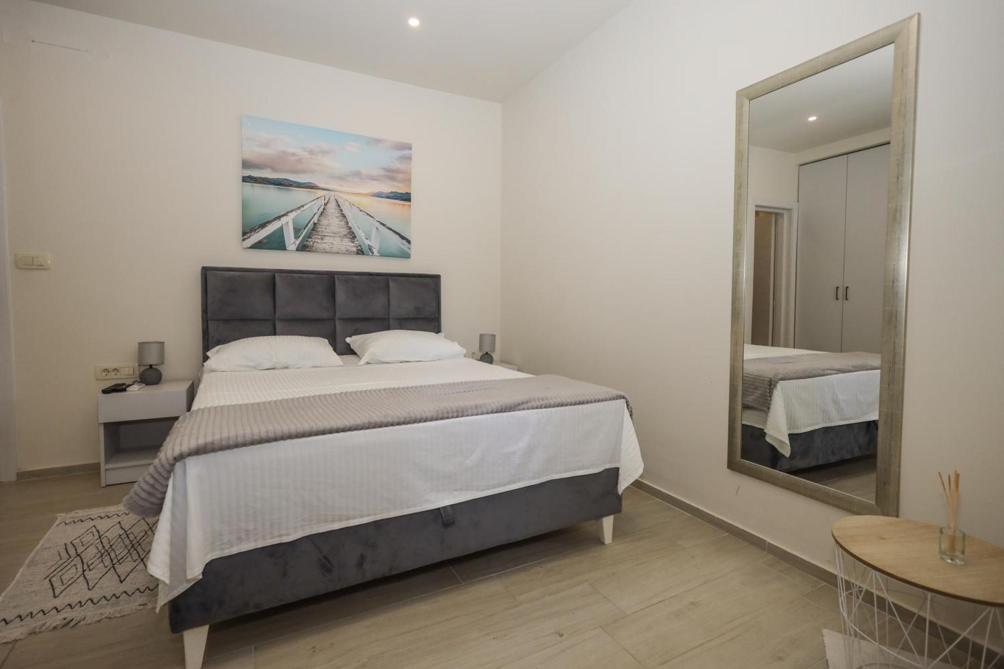 Apartments Milanovic Herceg Novi Szoba fotó