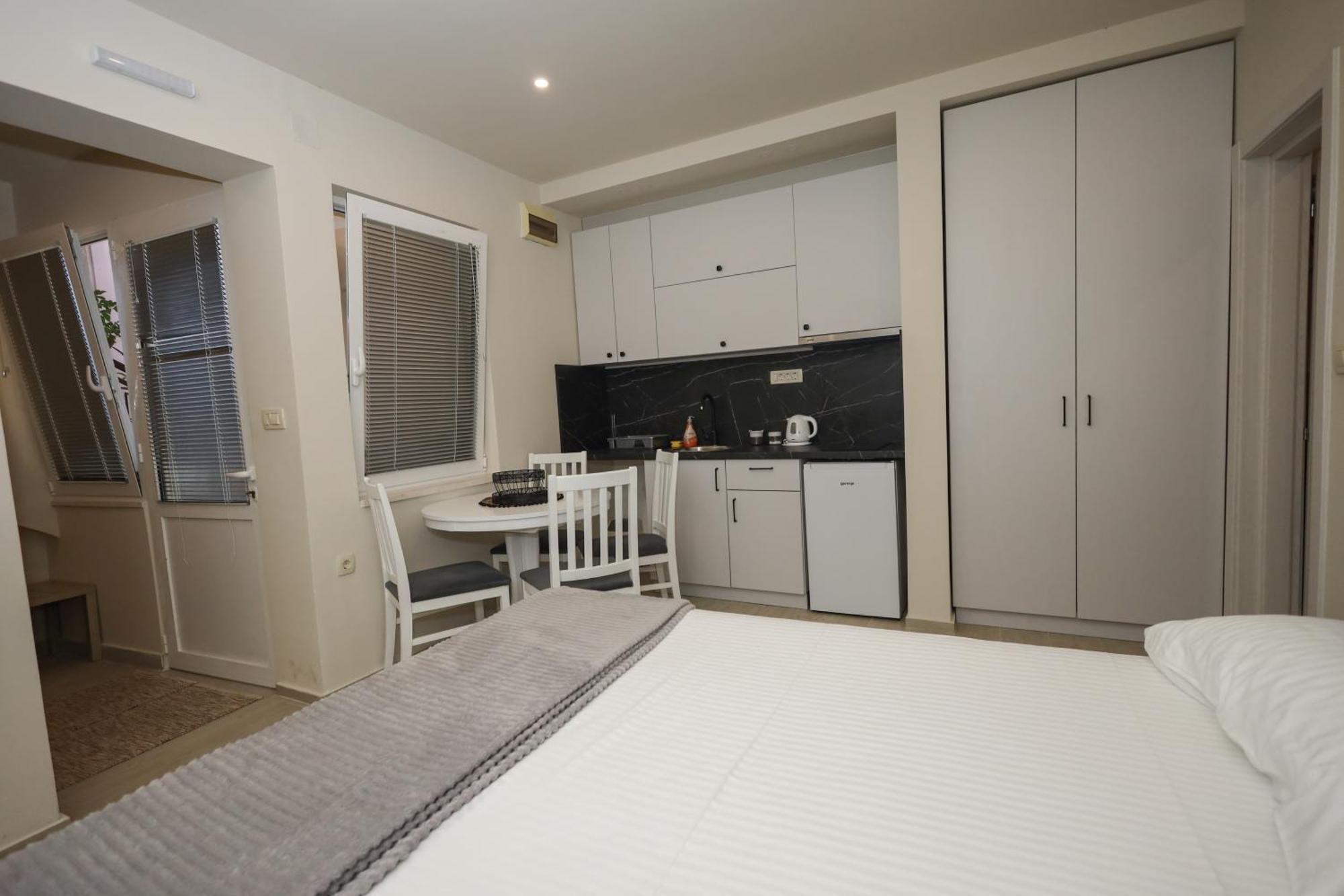Apartments Milanovic Herceg Novi Szoba fotó